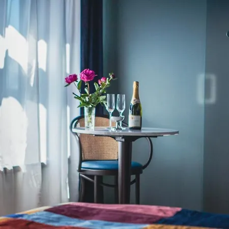 Cafe Koophandel Hotel *