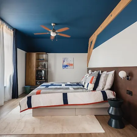 Cafe Koophandel Hotel