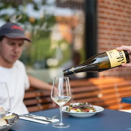 Cafe Koophandel Hotel *