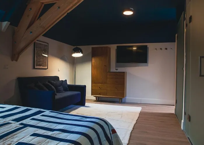 Cafe Koophandel אאודורפ